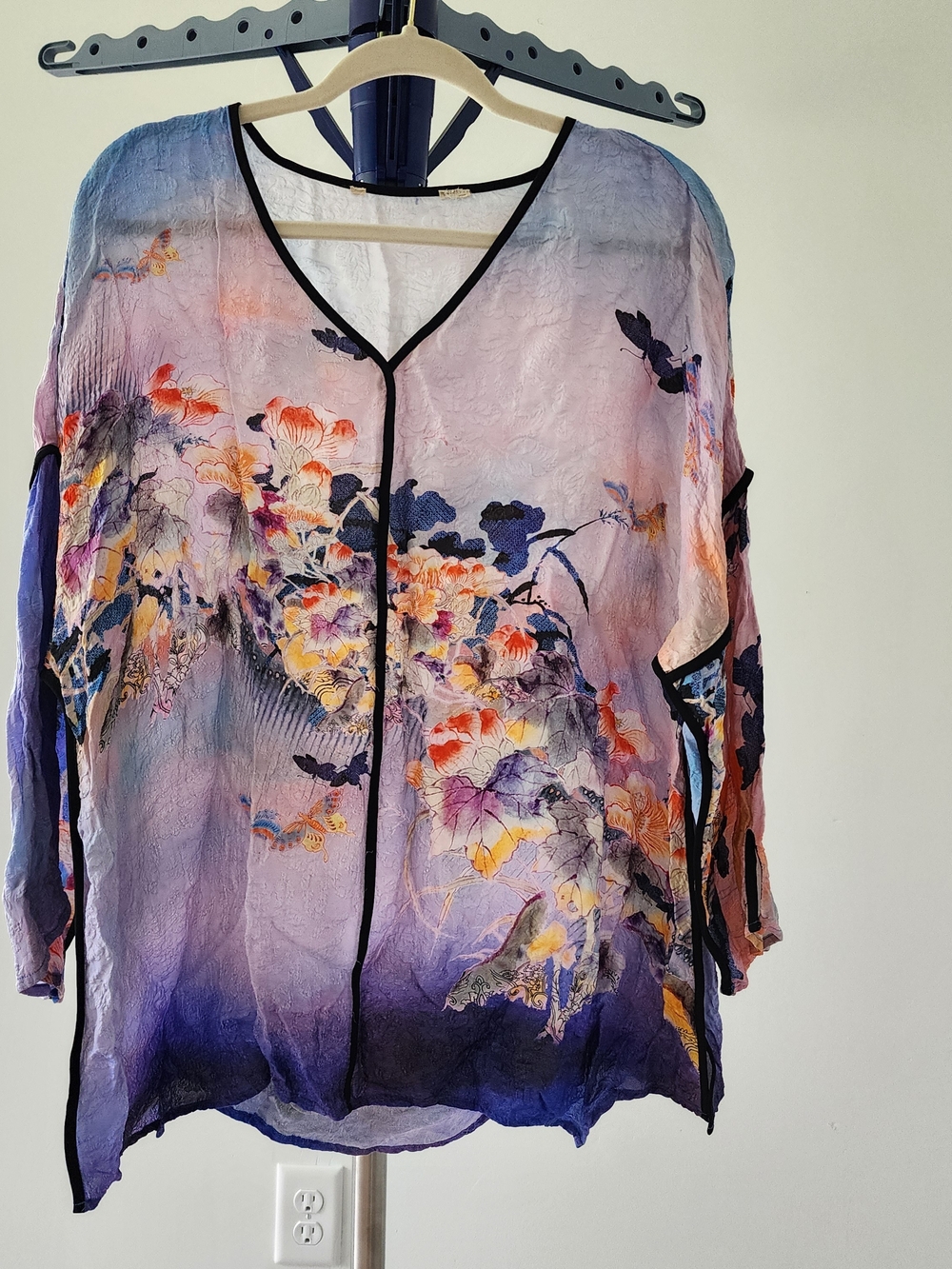 Softsurrounding Lavender and Purple Floral V-Neck Tunic 100% Silk